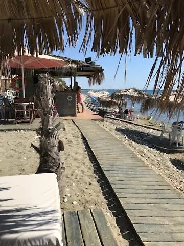 Beach Front Periyiali Gardens Periwolia 0*,  Cypr