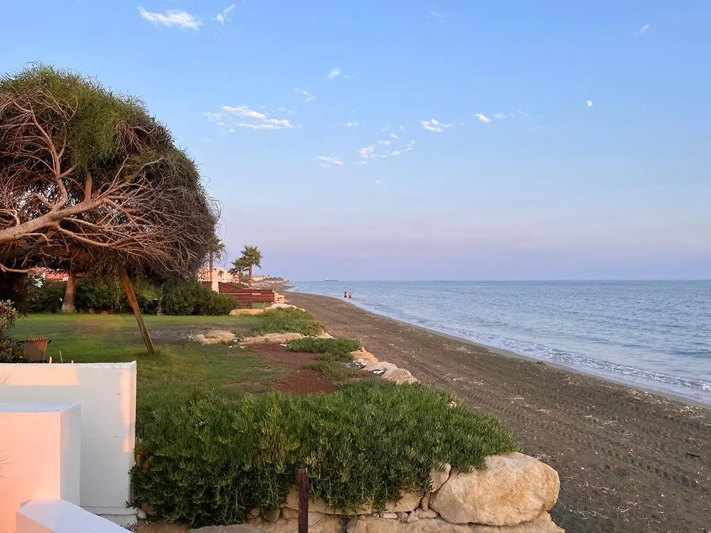 Apartament Beach Front Periyiali Gardens Periwolia